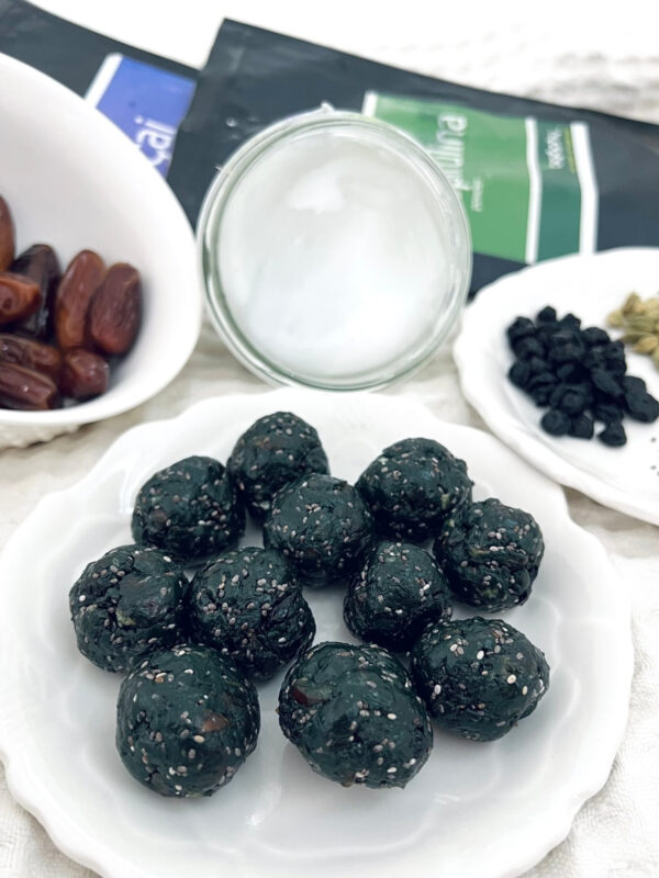 Spirulina superfood energy balls recipe